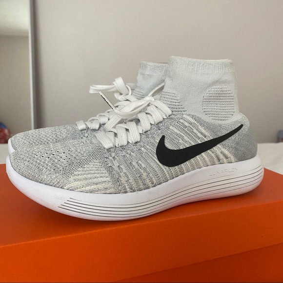 Women’s Nike Lunar Epic Flyknit - Picture 1 of 5